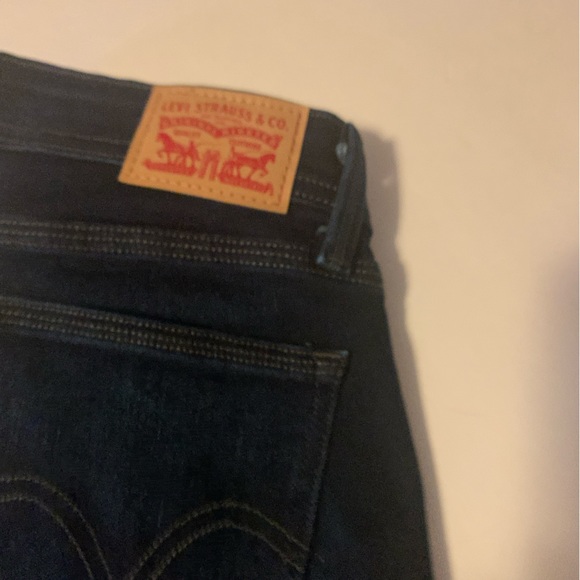 Curvy boot cut jeans in excellent condition Levi Strauss - Picture 2 of 5